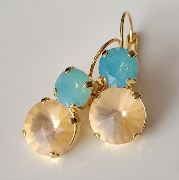 Austrian Crystal Earrings in Gold - Picture 6 of 8